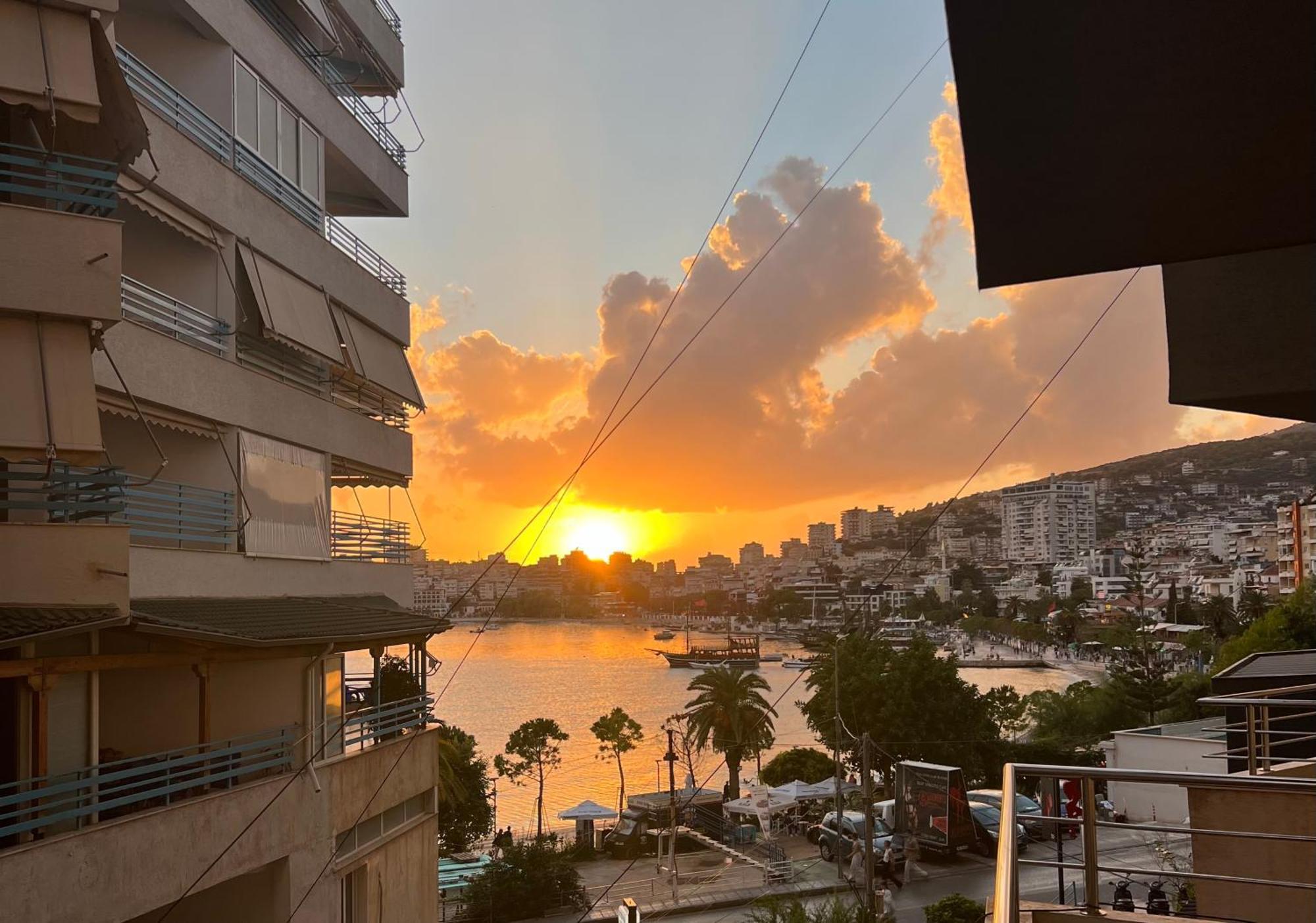 Adea Apartament Sarandë Esterno foto
